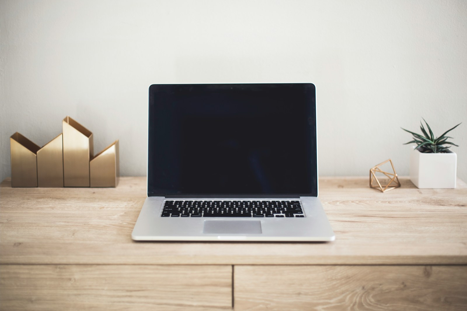 Laptop Bekas vs Laptop Refurbish: Mana yang Lebih Layak Dibeli?