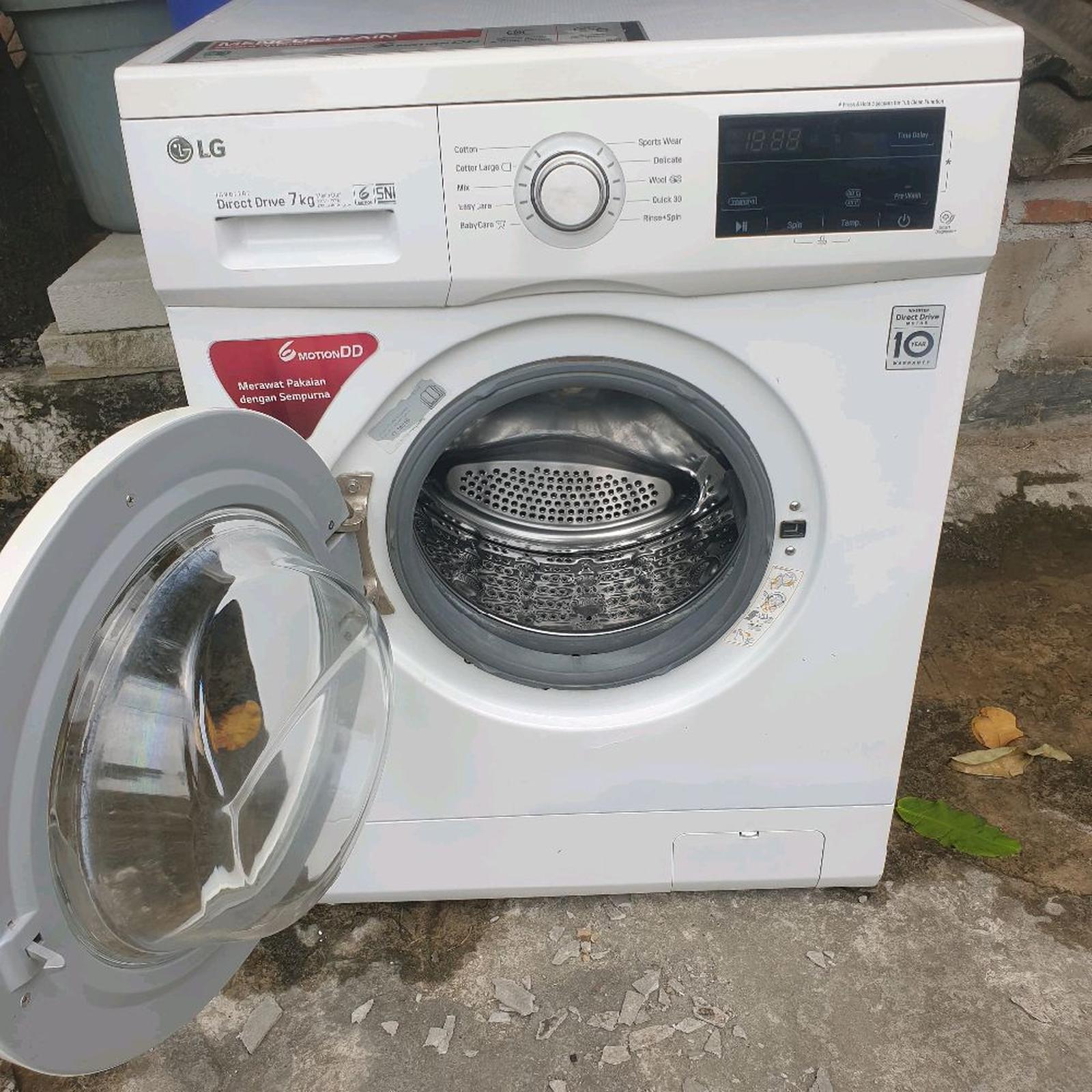 Mesin Cuci LG Direct Drive Inverter 6 Motion 7 kg Second Normal — Elektronik