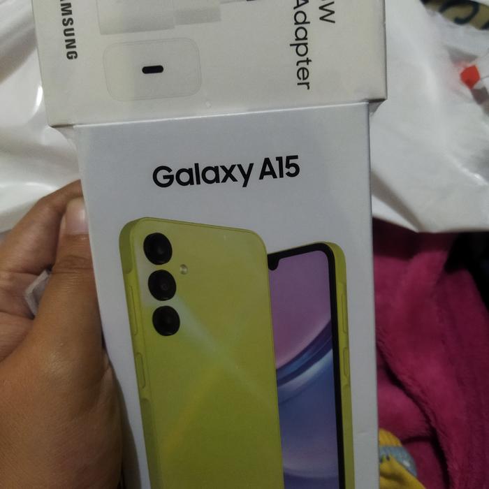Samsung Galaxy A15 8/128 GB Warna Kuning Baru Kemasan Asli — Handphone & Tablet